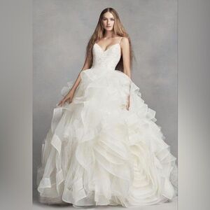 Vera Wang White Rosette Organza Wedding Gown